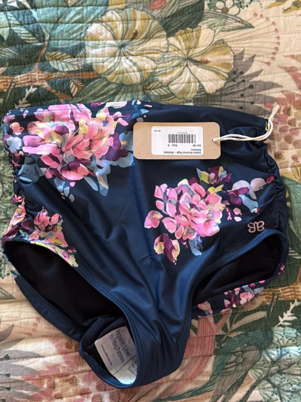 Albion Fit size small